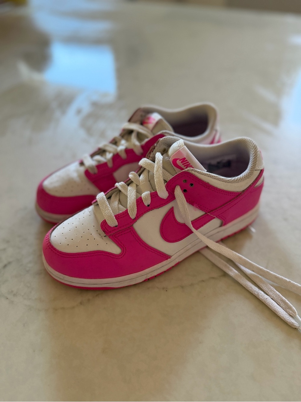 Youth Nike Dunks - pink/white size 3Y